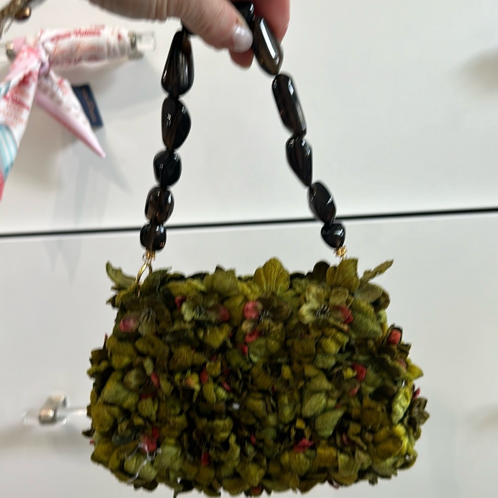 Mini faux leaf bag with quartz handle